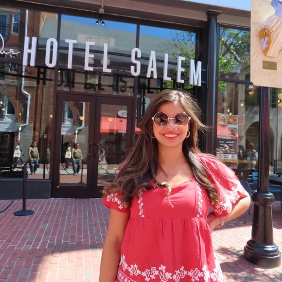 Meet your Posher, Ashley - Picture 1 of 1